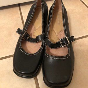 🌞NWOT black leather Naturalizer Mary Janes